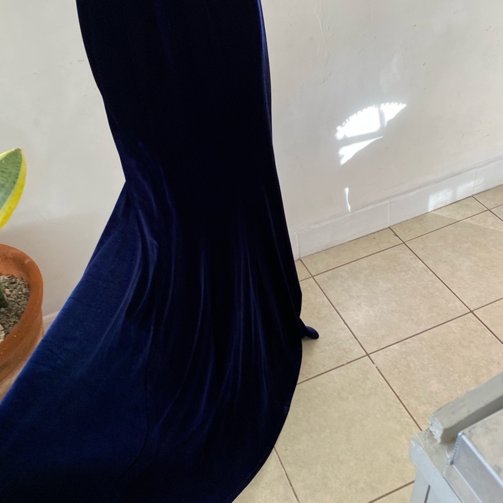 Dancing Queen velvet Midnight Blue Gown - Picture 12 of 13
